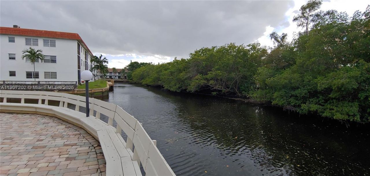 1400 NE 54th St, Unit 206, Fort Lauderdale, FL 33334 Photo