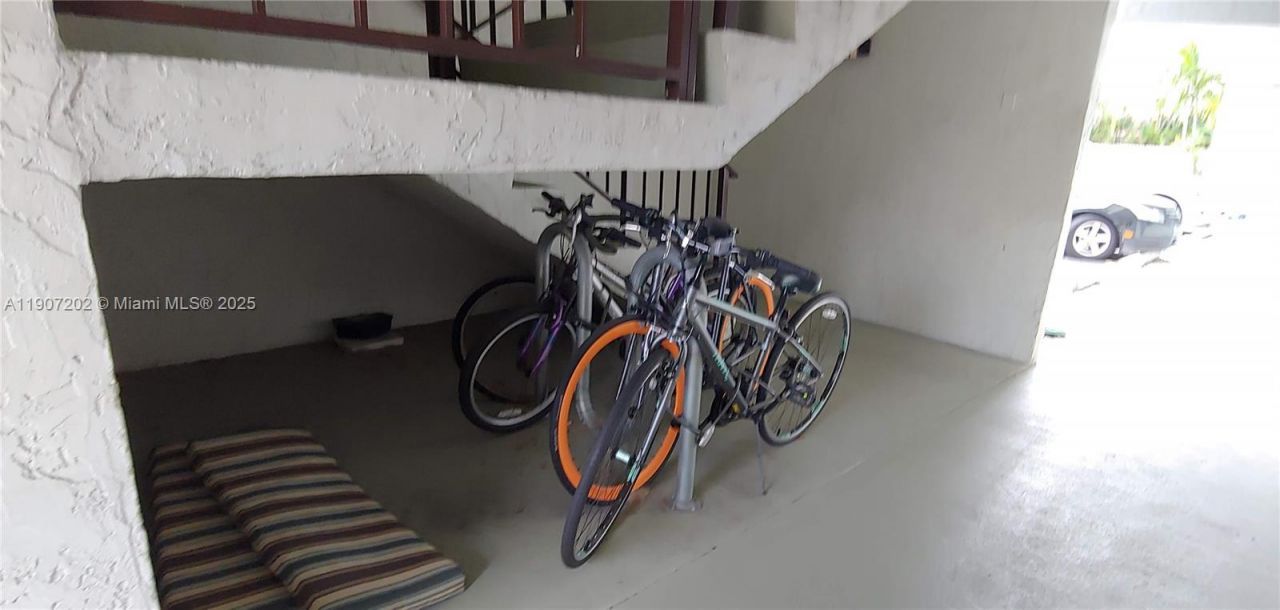 1400 NE 54th St, Unit 206, Fort Lauderdale, FL 33334 Photo