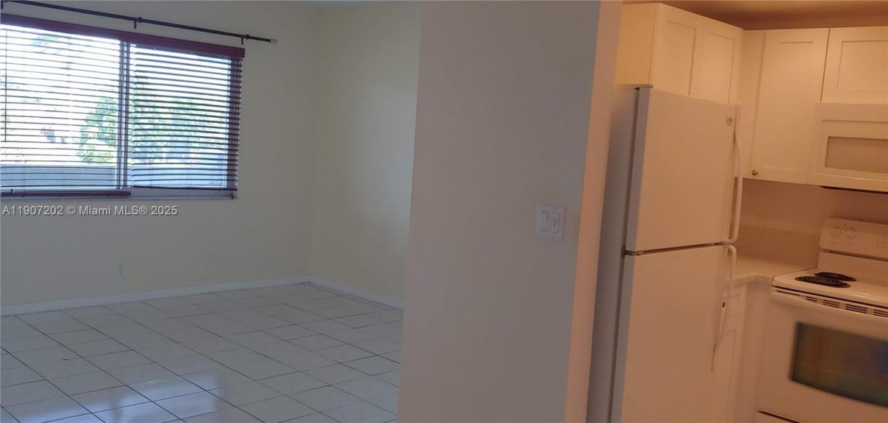 1400 NE 54th St, Unit 206, Fort Lauderdale, FL 33334 Photo