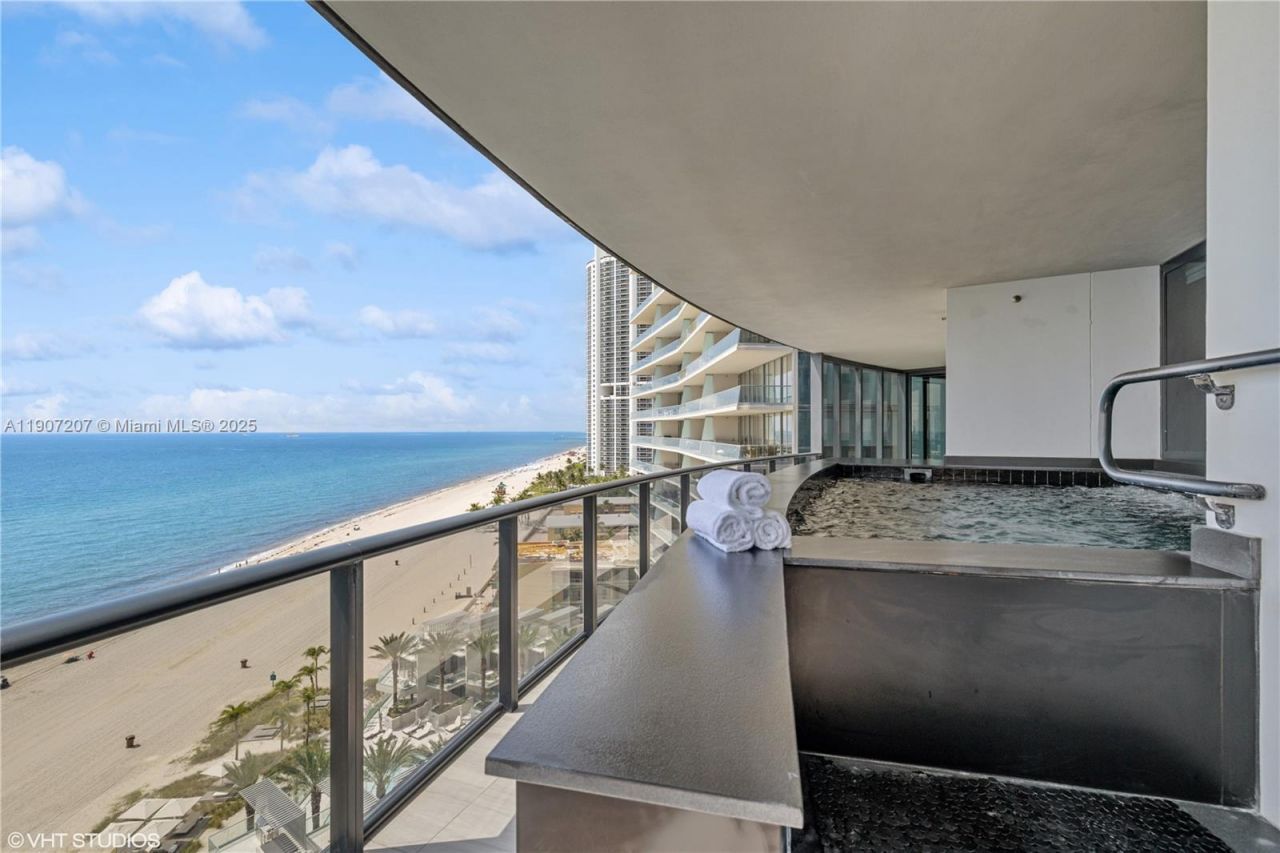18555 Collins Ave, Unit 1101, Sunny Isles Beach, FL 33160 Photo