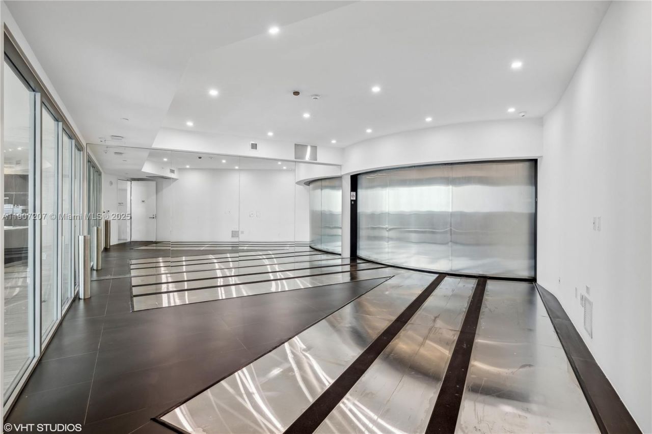 18555 Collins Ave, Unit 1101, Sunny Isles Beach, FL 33160 Photo