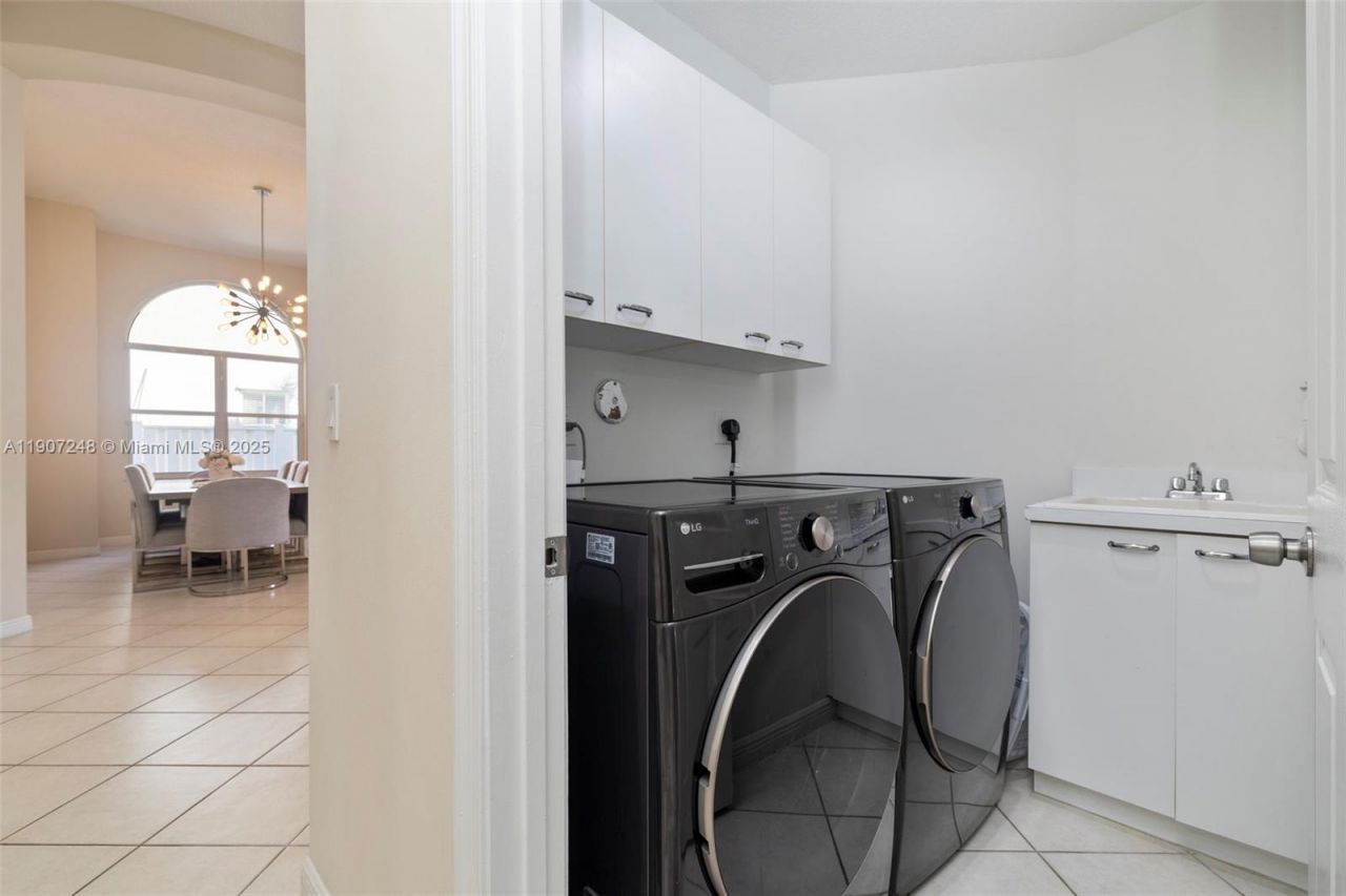 16748 SW 16th St, Pembroke Pines, FL 33027 Photo