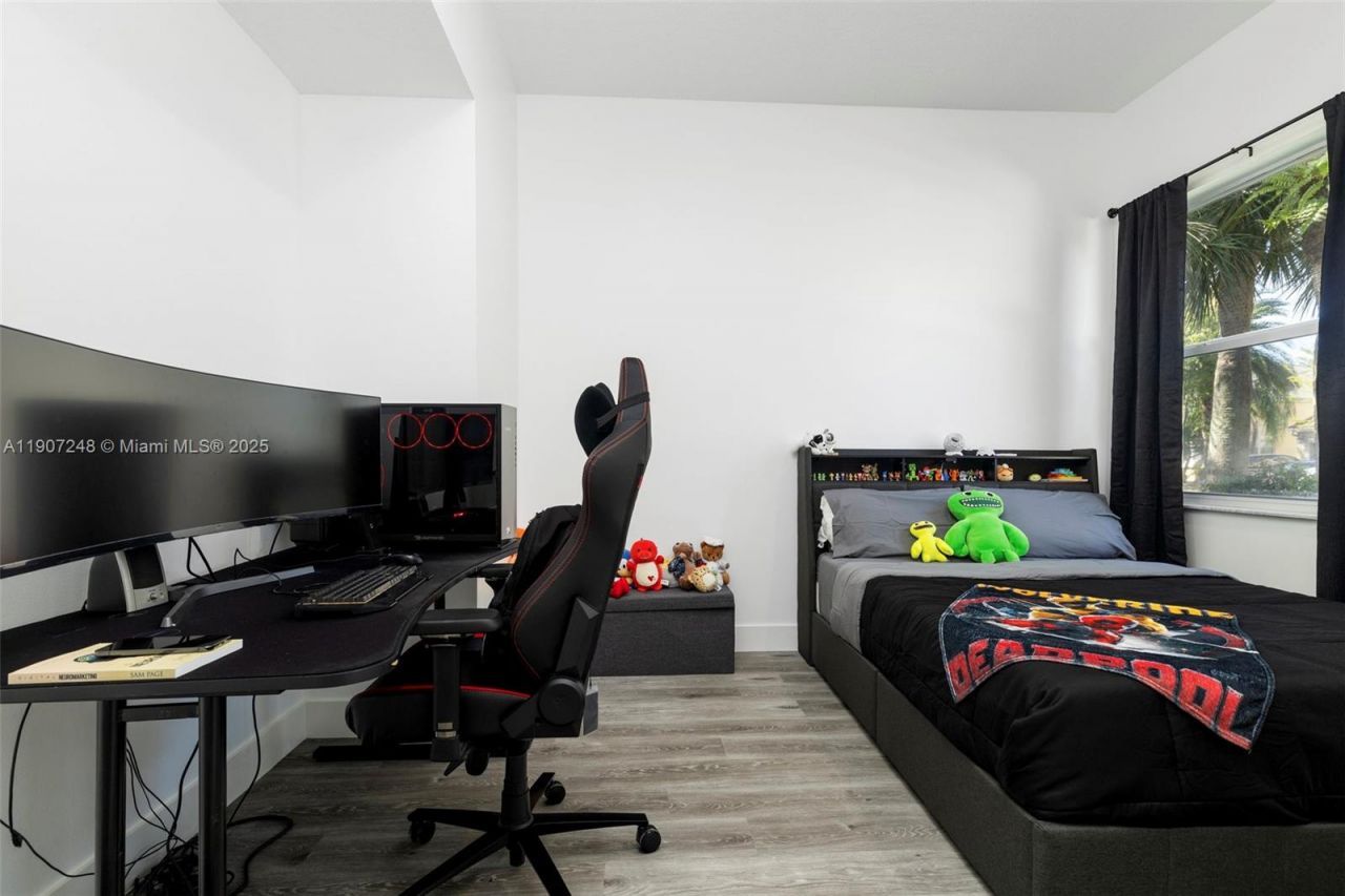 16748 SW 16th St, Pembroke Pines, FL 33027 Photo