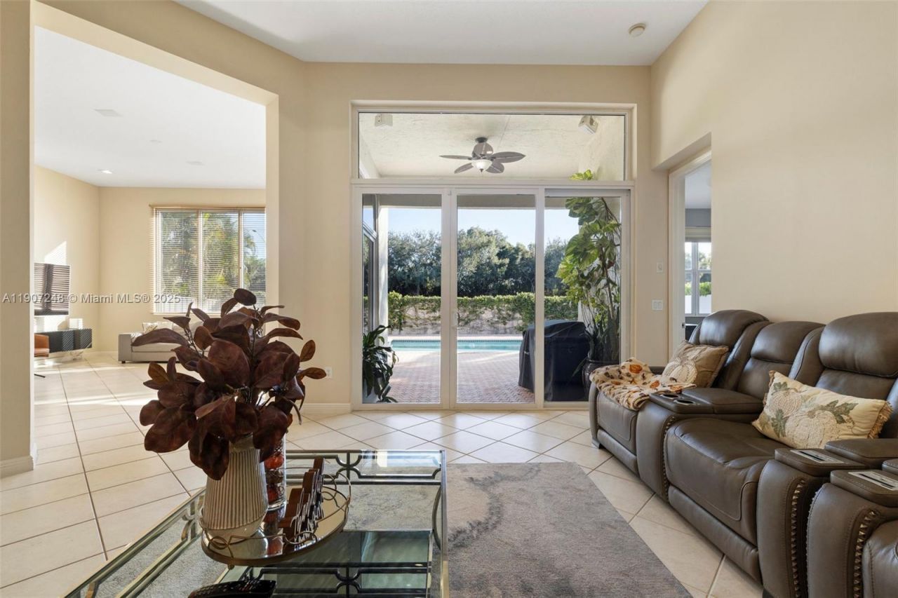 16748 SW 16th St, Pembroke Pines, FL 33027 Photo