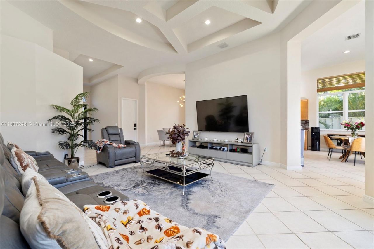 16748 SW 16th St, Pembroke Pines, FL 33027 Photo