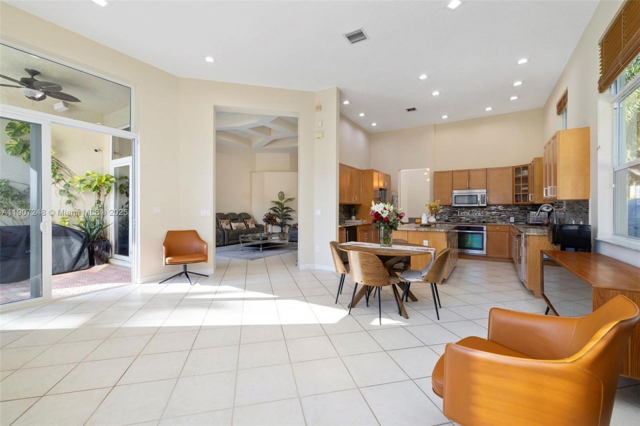 16748 SW 16th St, Pembroke Pines, FL 33027 Photo