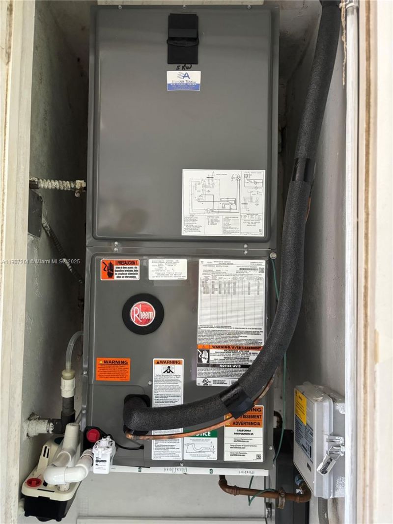 1501 NE 191st St, Unit C211, Miami, FL 33179 Photo