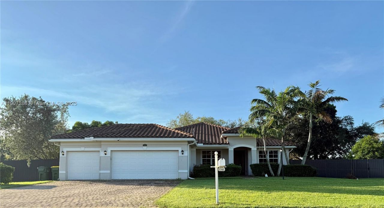 1740 NW 21st St, Unit N/A, Homestead, FL 33030 Photo