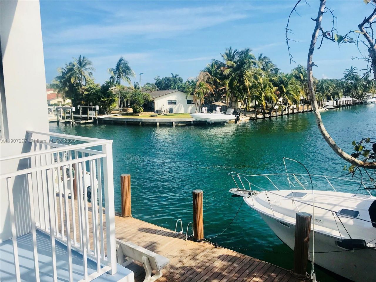 2430 NE 135th St, Unit 203, North Miami, FL 33181 Photo