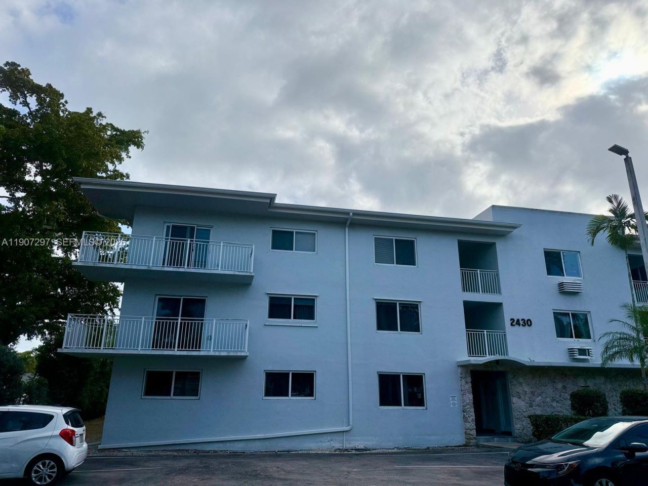 2430 NE 135th St, Unit 203, North Miami, FL 33181 Photo