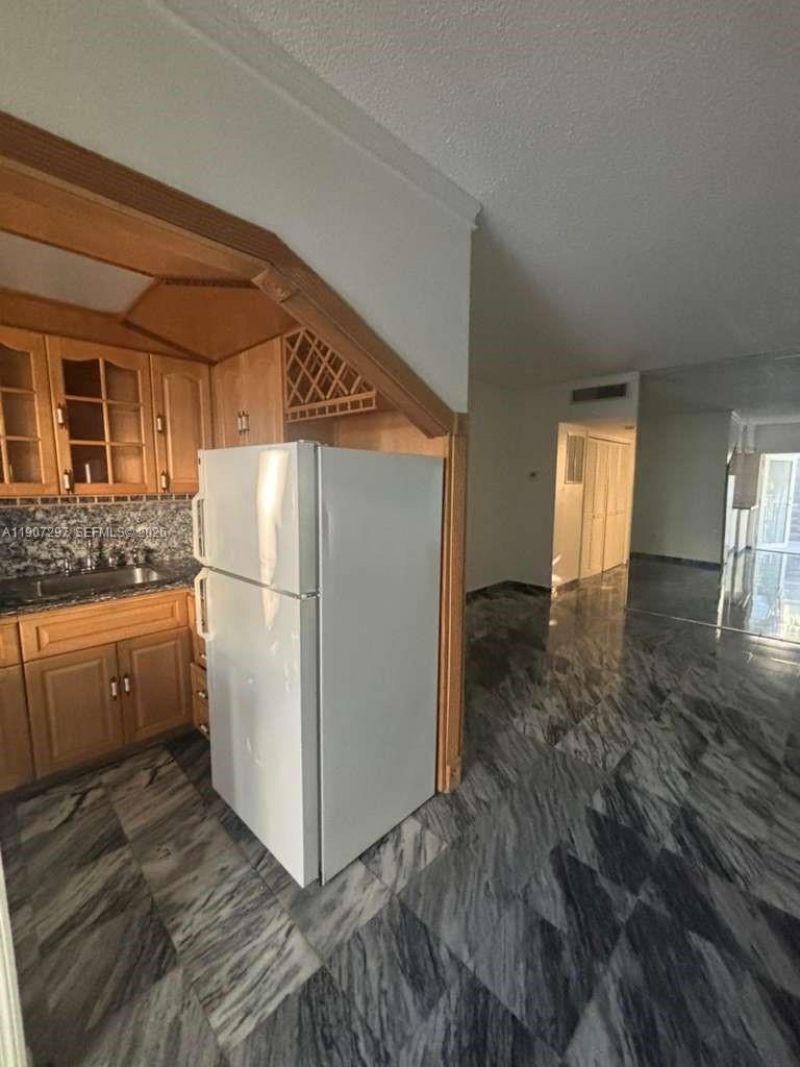 2430 NE 135th St, Unit 203, North Miami, FL 33181 Photo