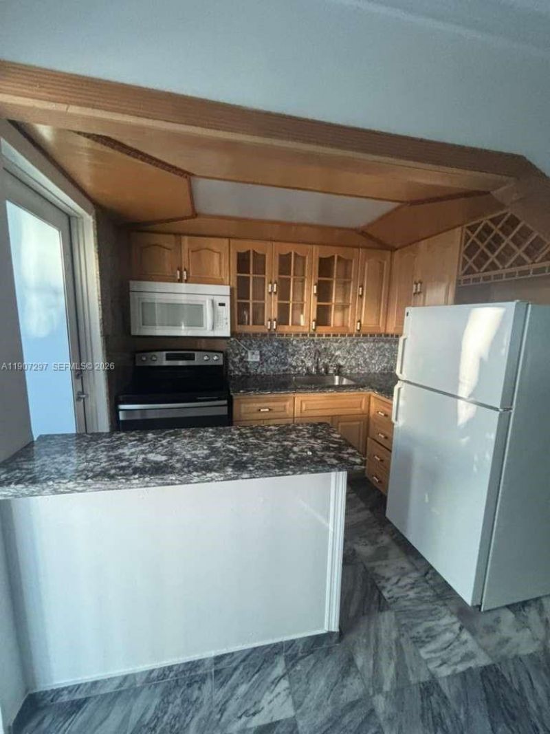 2430 NE 135th St, Unit 203, North Miami, FL 33181 Photo