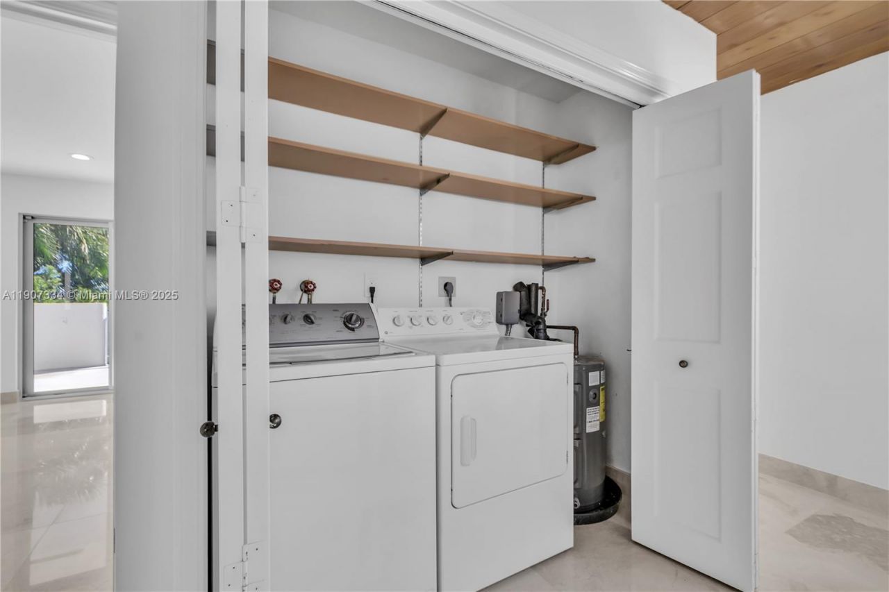 2089 NE 121st Rd, North Miami, FL 33181 Photo