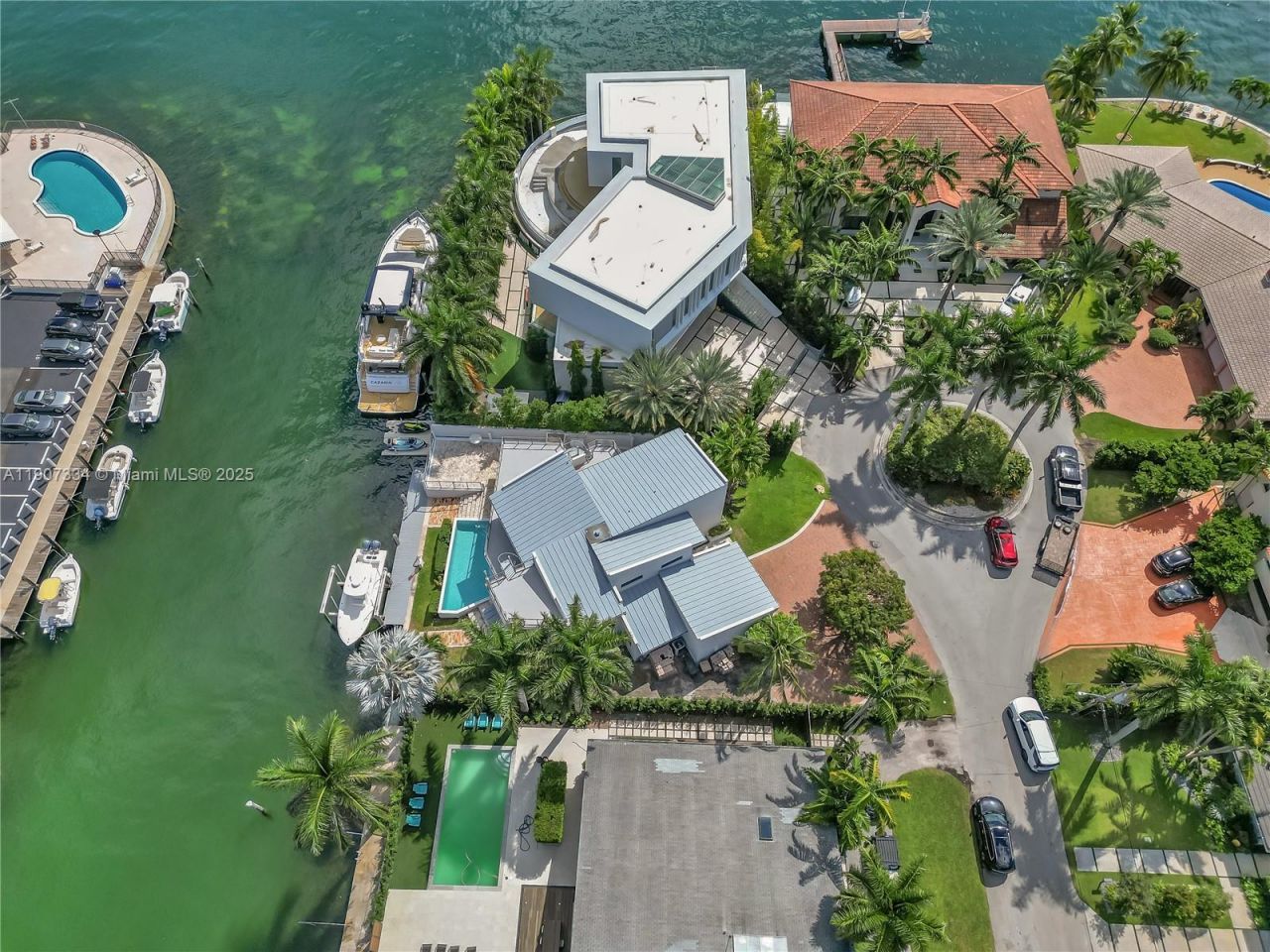 2089 NE 121st Rd, North Miami, FL 33181 Photo