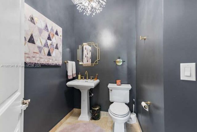 403 S Sapodilla Ave, Unit 104, West Palm Beach, FL 33401 Photo