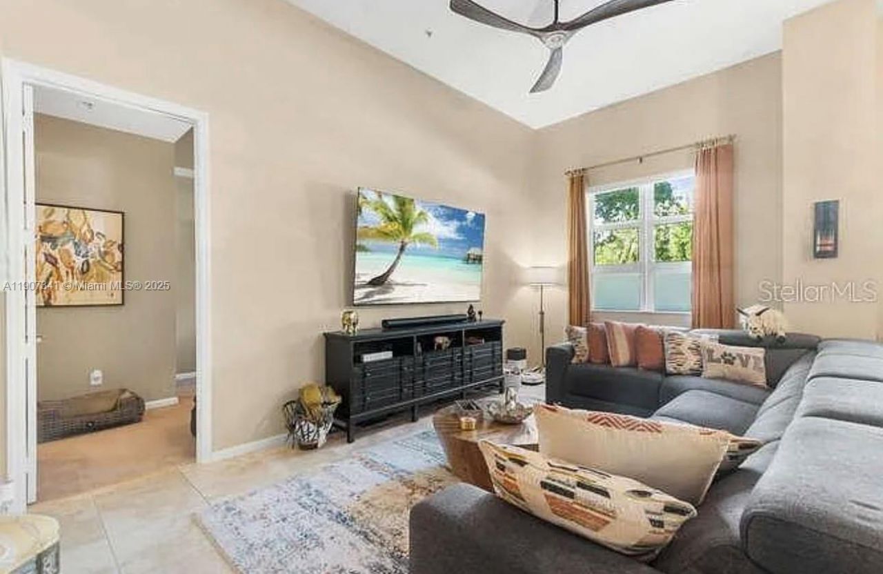 403 S Sapodilla Ave, Unit 104, West Palm Beach, FL 33401 Photo