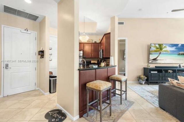 403 S Sapodilla Ave, Unit 104, West Palm Beach, FL 33401 Photo