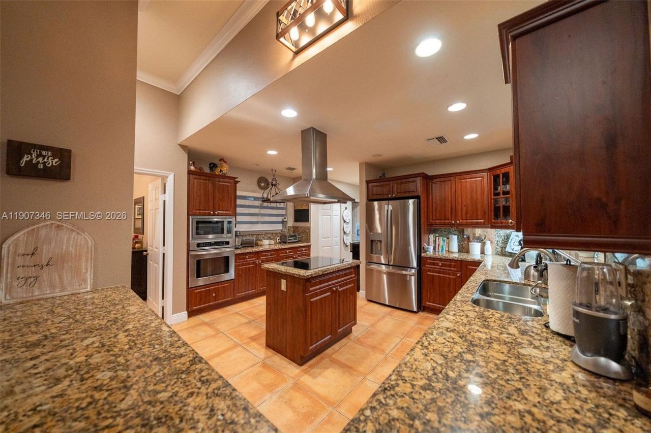 20805 SW 242nd St, Homestead, FL 33031 Photo