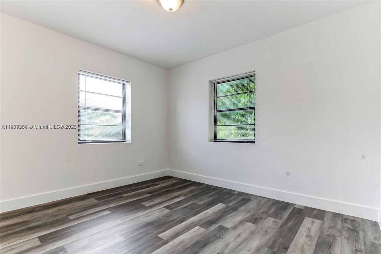 1071 NW 34th St, Unit 1075, Miami, FL 33127 Photo