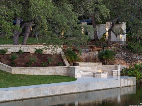 1310 Oak Springs Rd, Kingsland, TX 78639