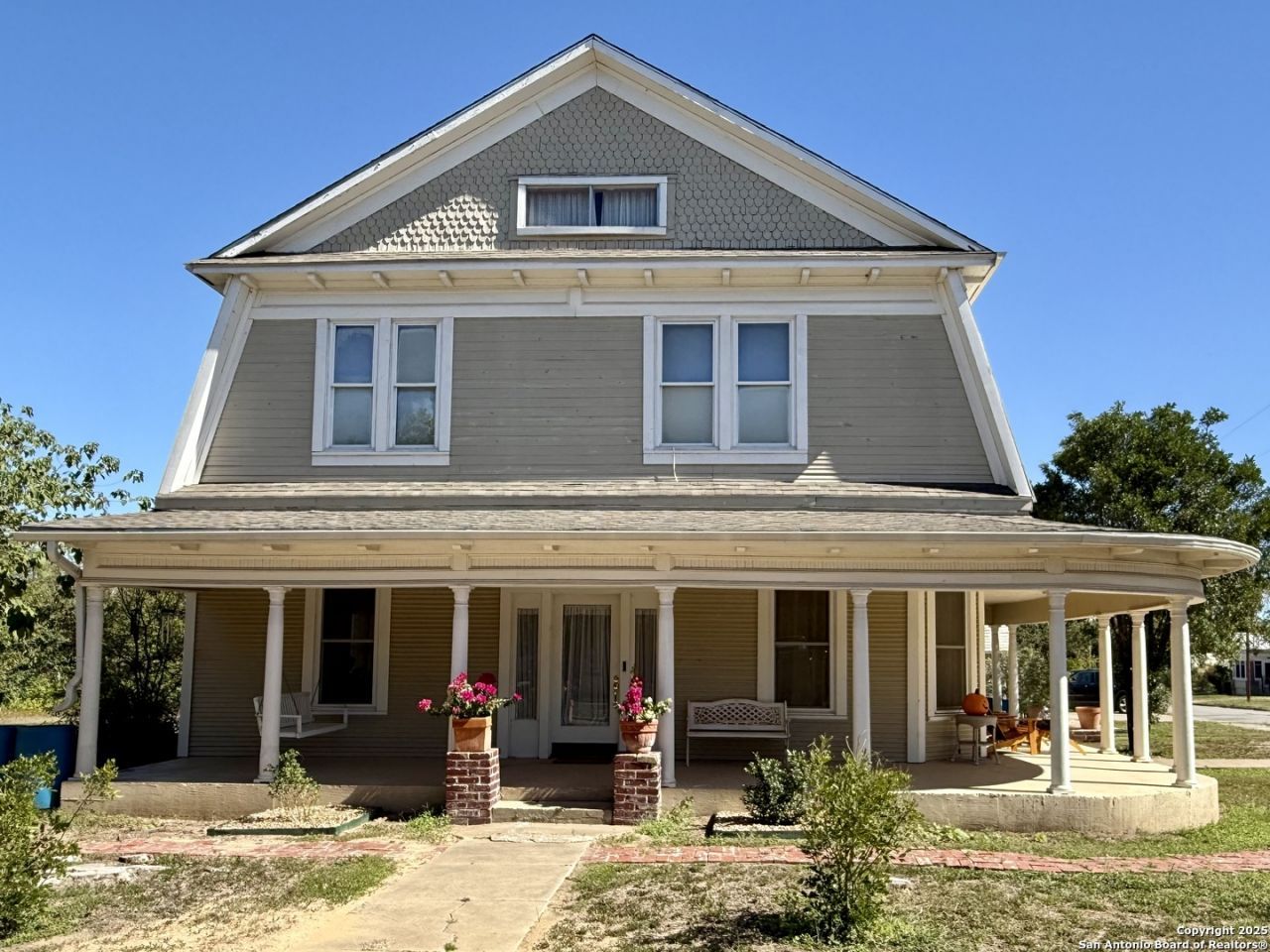 323 S 6th, Kenedy, TX 78119 Main Photo