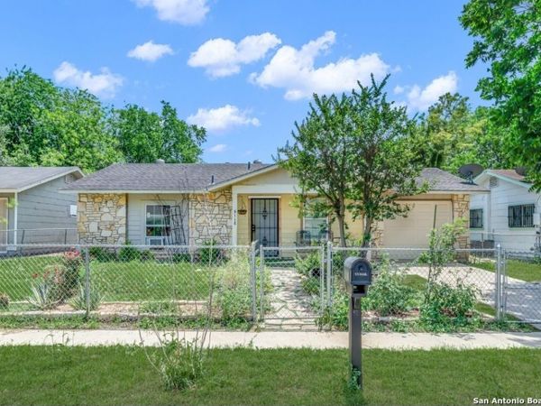 5118 WAR CLOUD DR, San Antonio, TX 78242