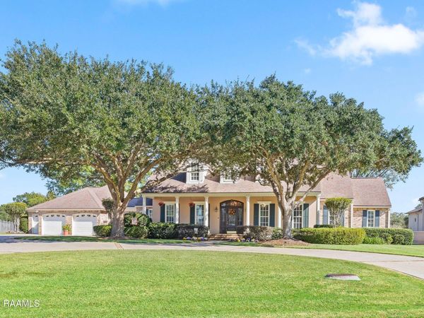 306 Sawgrass Lane, Broussard, LA 70518