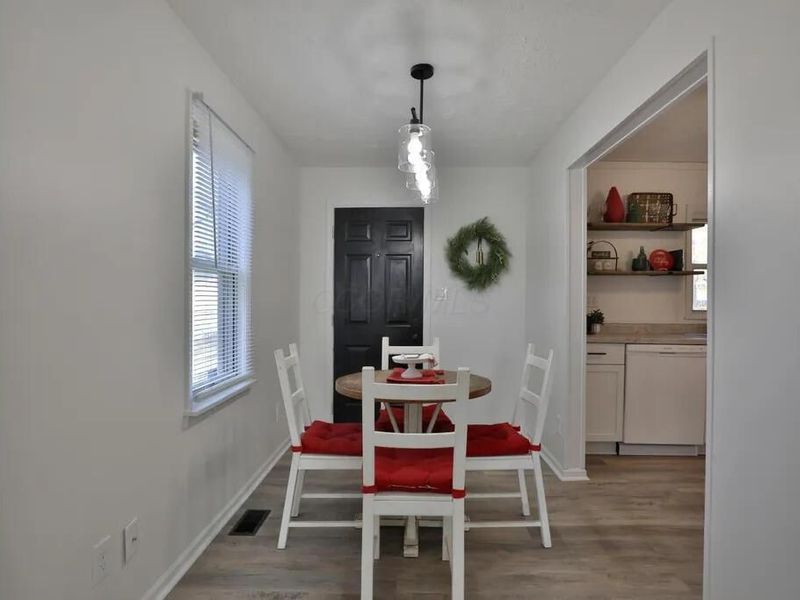 2424 Holt Avenue, Columbus, OH 43219 Photo 16