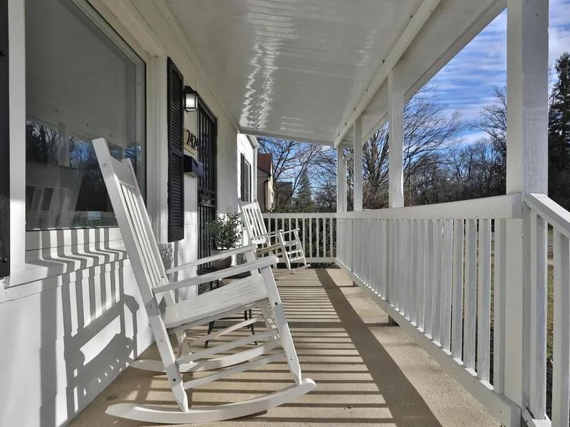 2424 Holt Avenue, Columbus, OH 43219 Photo 3