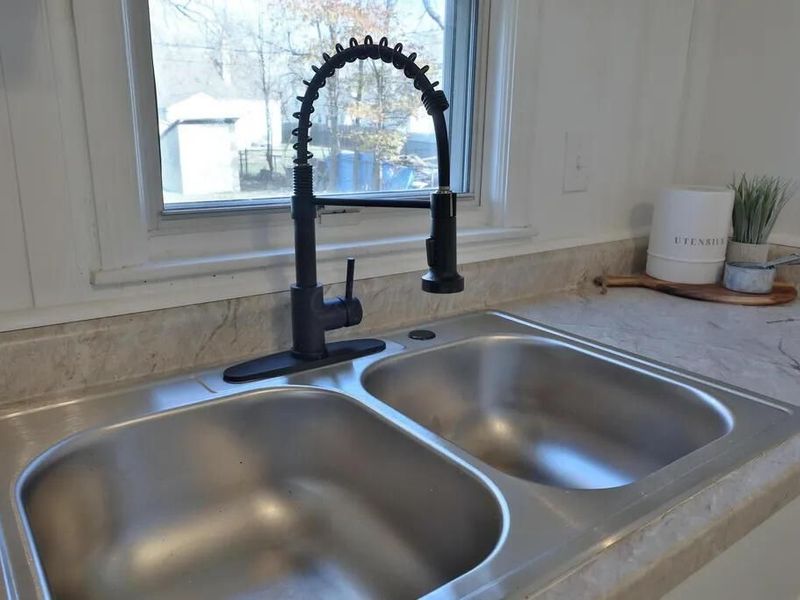 2424 Holt Avenue, Columbus, OH 43219 Photo 8