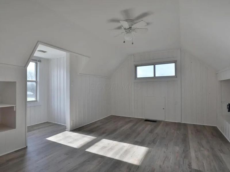 2424 Holt Avenue, Columbus, OH 43219 Photo 9