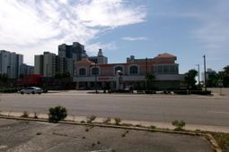 1900 N Kings Hwy. photo 4