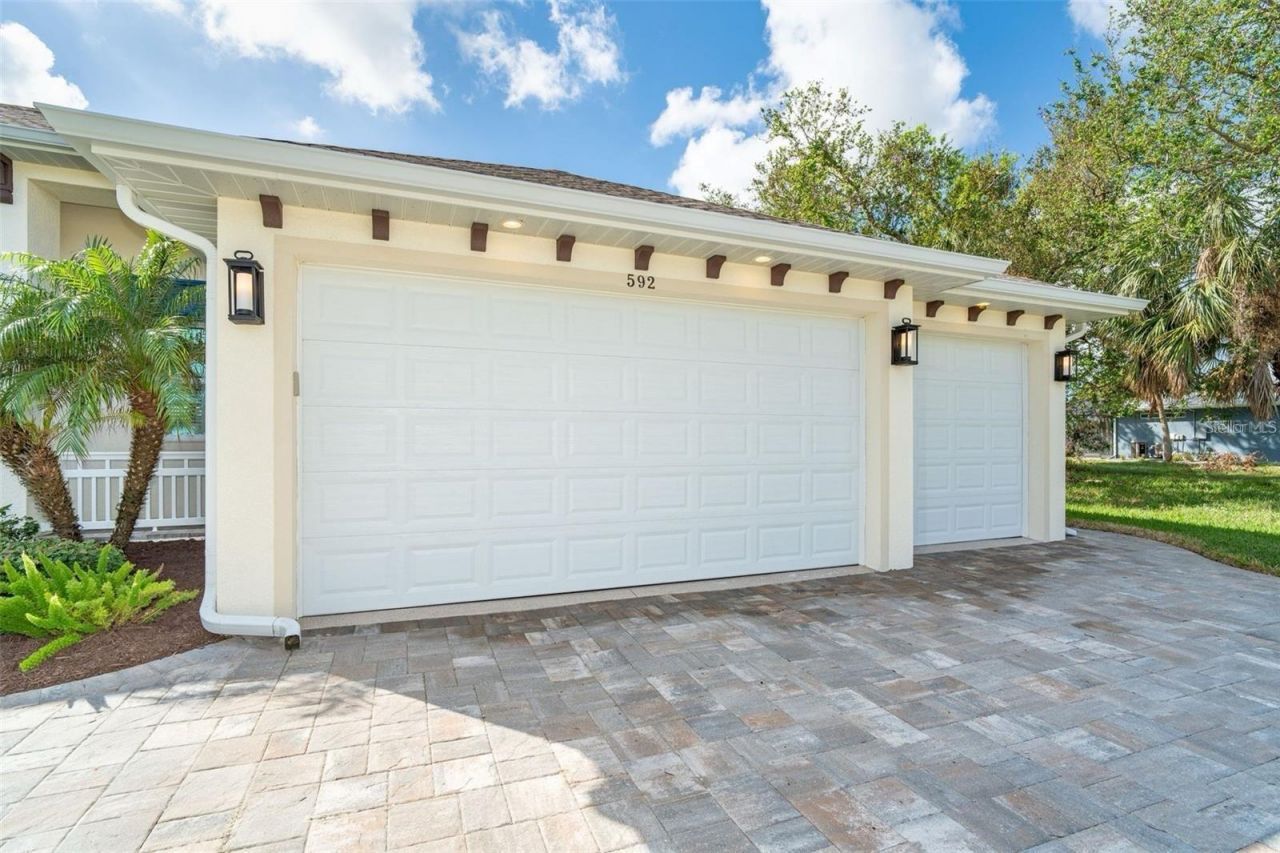 592 Boundary Boulevard, Rotonda West, FL 33947 Photo