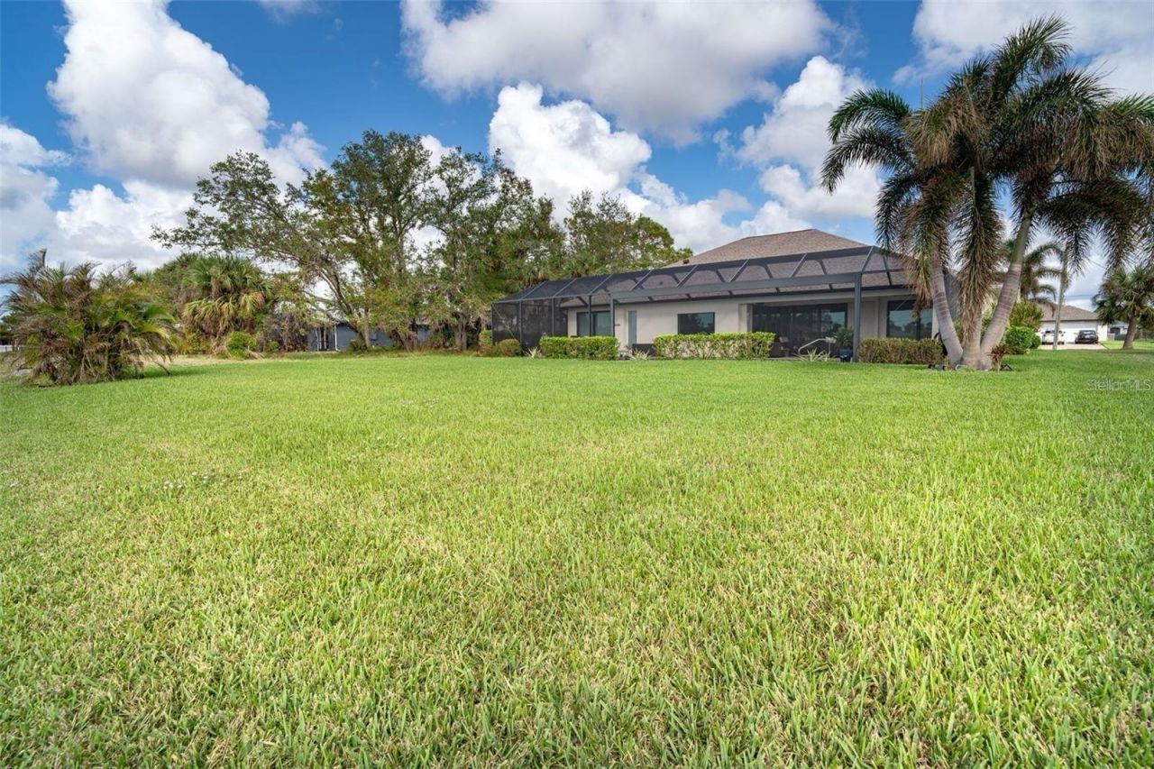 592 Boundary Boulevard, Rotonda West, FL 33947 Photo