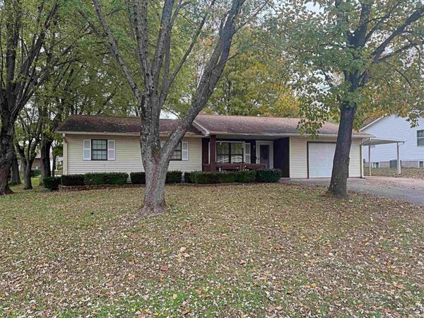 5 Kelly Drive, Washington, IN 47501