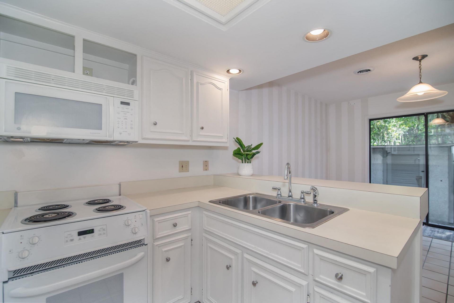 31 Battery White Ct. Photo 10