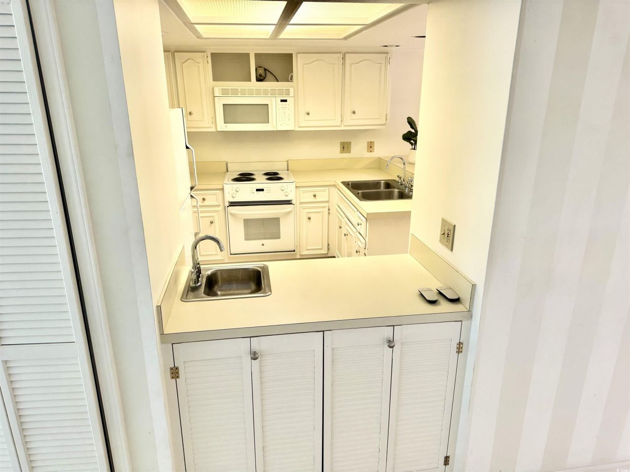 31 Battery White Ct. Photo 12