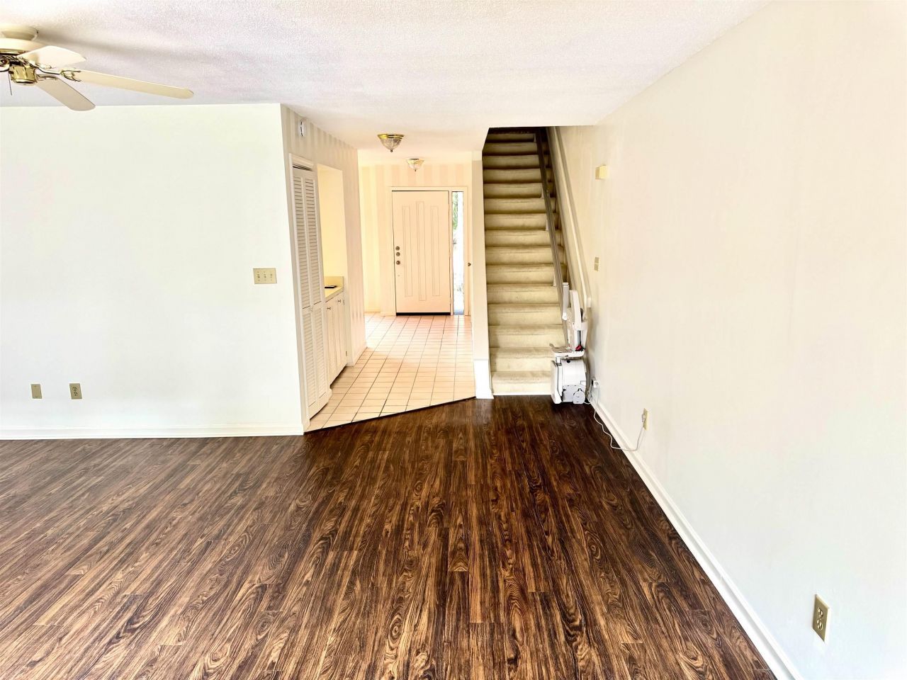 31 Battery White Ct. Photo 6