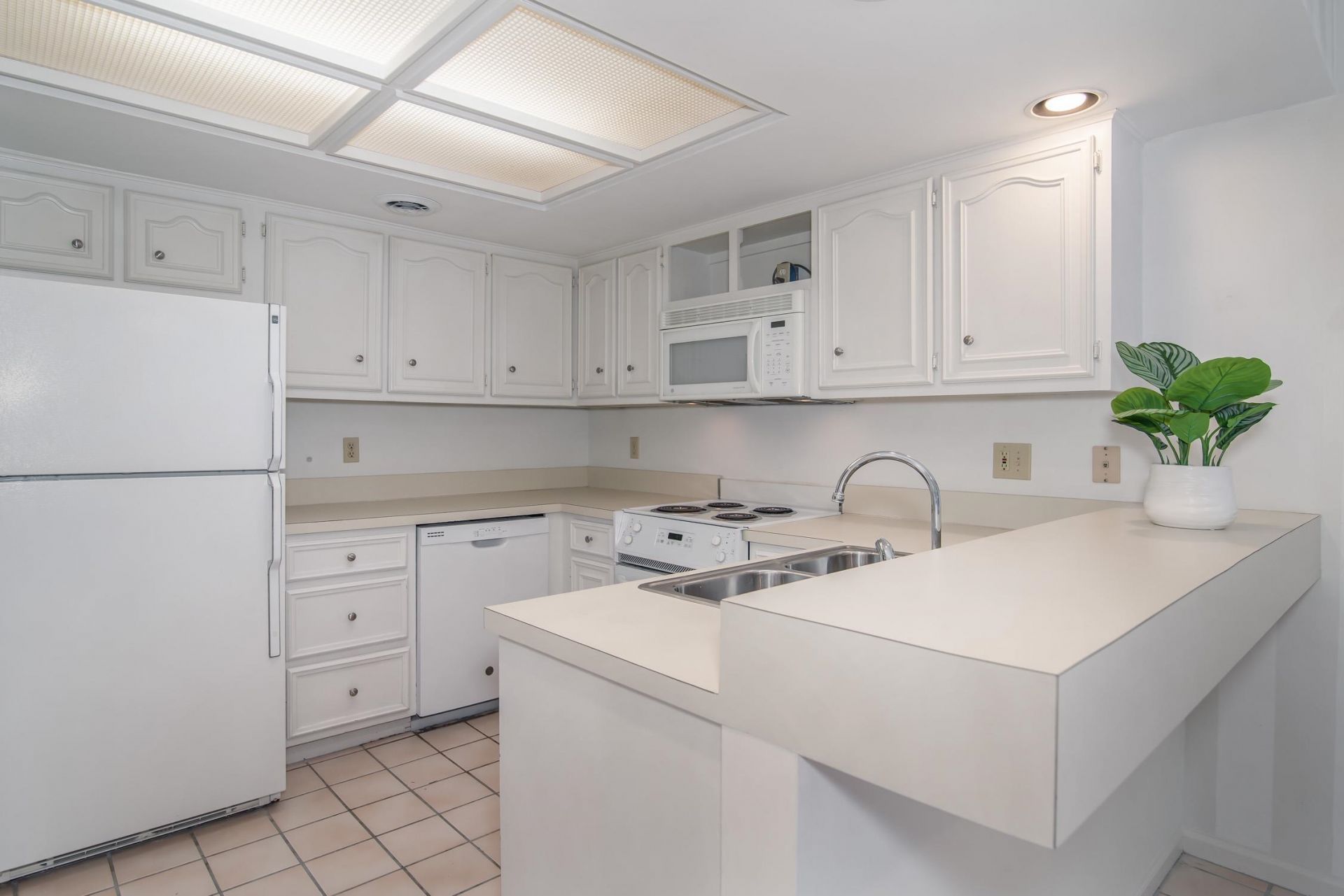 31 Battery White Ct. Photo 9