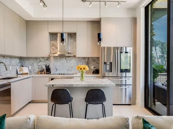 1030 15th St, Unit 201, Miami Beach, FL 33139