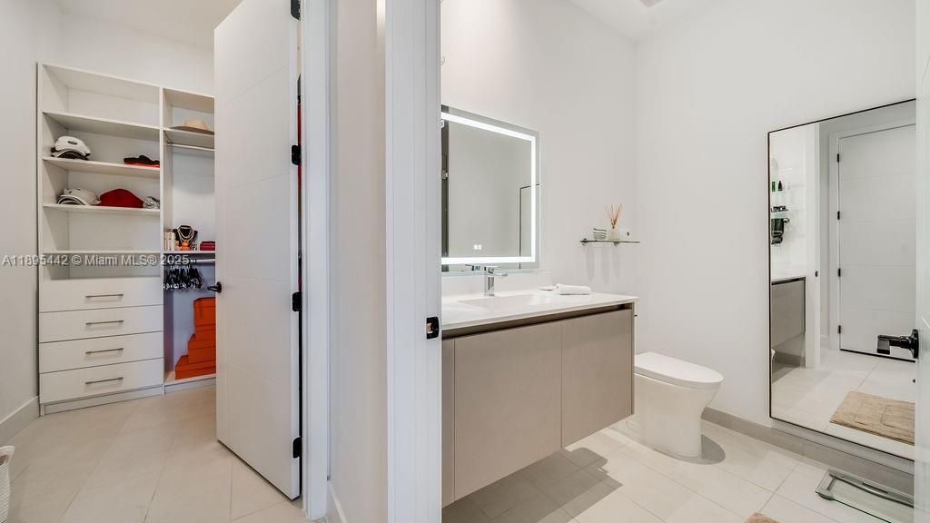 1030 15th St, Unit 201, Miami Beach, FL 33139 Photo