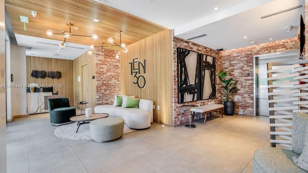 1030 15th St, Unit 201, Miami Beach, FL 33139 Photo