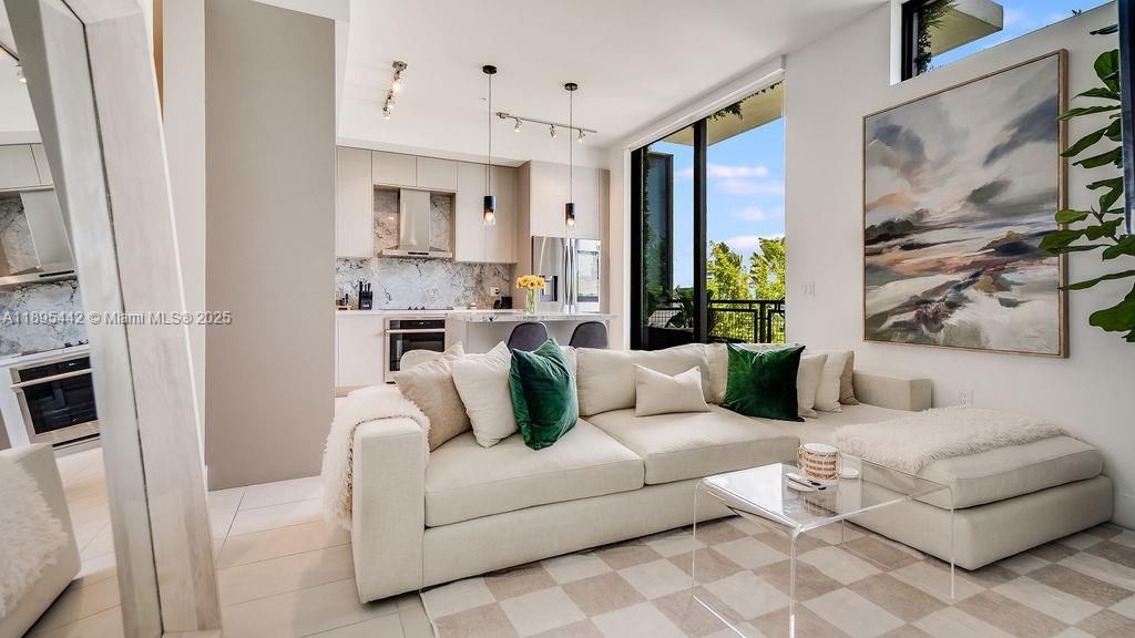 1030 15th St, Unit 201, Miami Beach, FL 33139 Photo