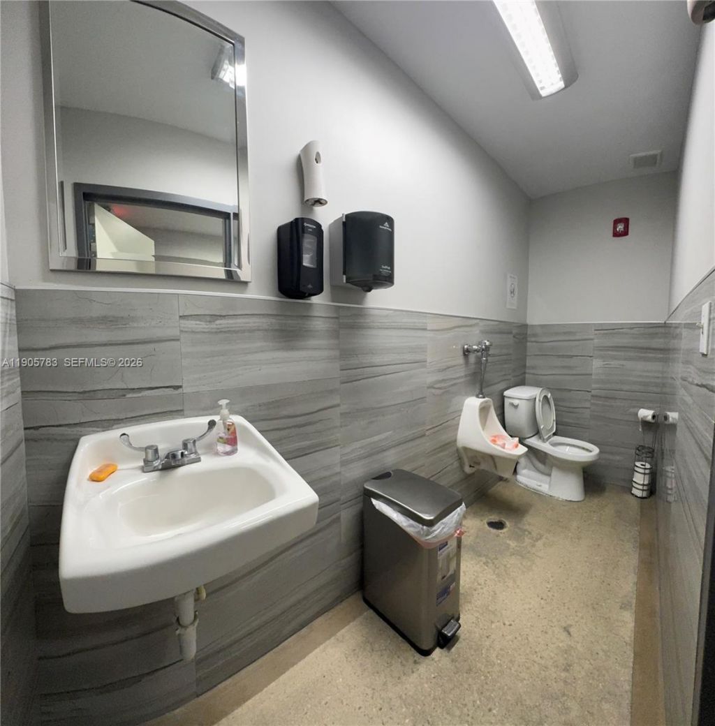 8600 NW 36th Ave, Miami, FL 33147 Photo