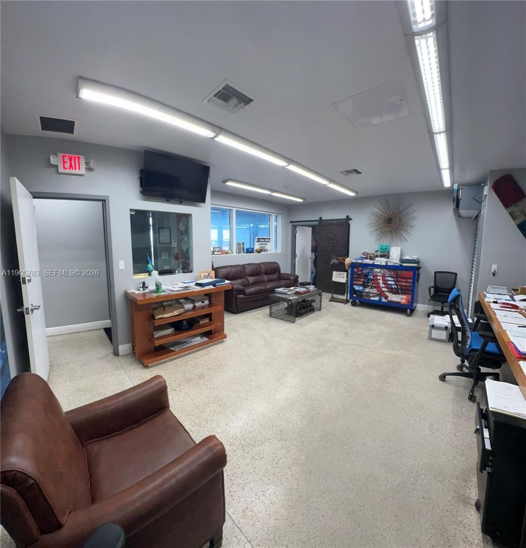 8600 NW 36th Ave, Miami, FL 33147 Photo