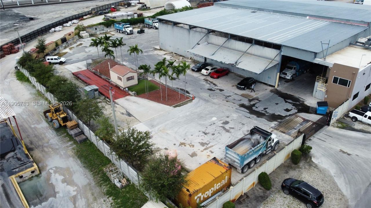 8600 NW 36th Ave, Miami, FL 33147 Photo