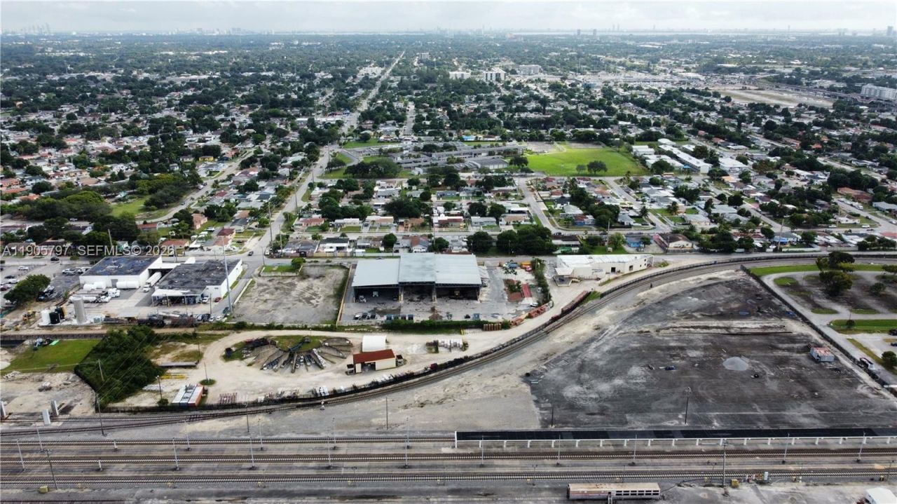 8650 NW 36 Ave, Miami, FL 33147 Photo