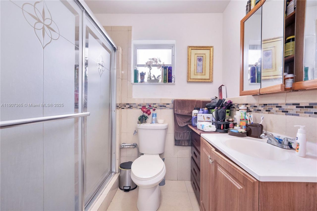 18922 SW 120th Ct, Miami, FL 33177 Photo