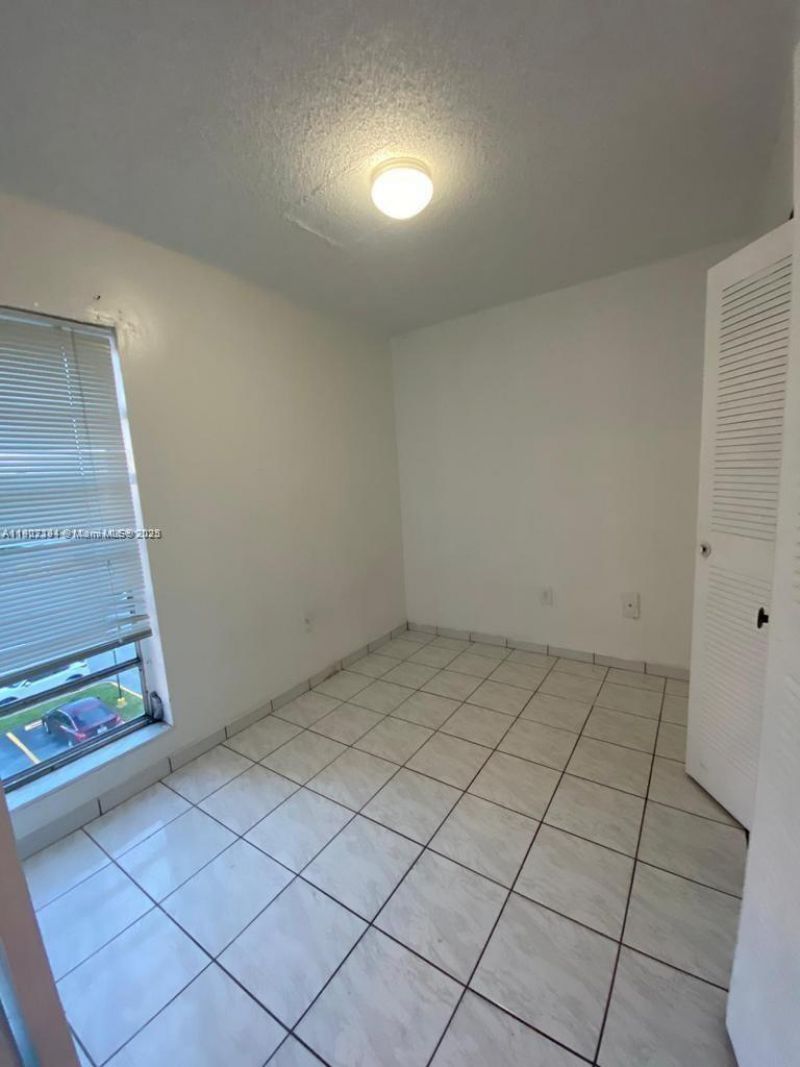 4803 NW 7th St, Unit 403-14, Miami, FL 33126 Photo