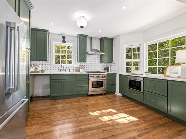 319 W Holly Street, Fayetteville, AR 72703